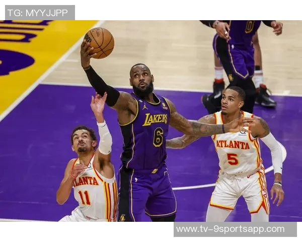 湖人期待詹姆斯在对阵马刺的比赛中强势复出缓解坐骨神经痛困扰