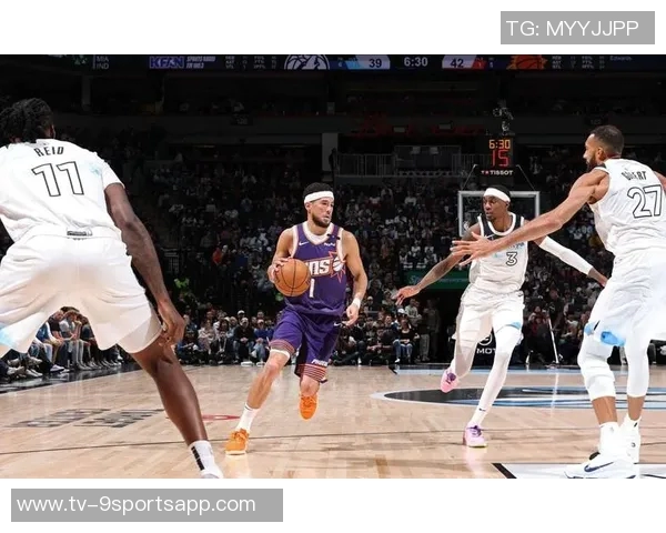 布克谈绝杀三分未中经历成长不后悔选择展现勇气与决心