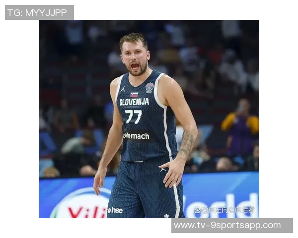 东契奇无奈摊手斯玛特遭大帽瞬间引发全场惊呼 东契奇无奈摊手斯玛特遭大帽瞬间引发全场惊呼