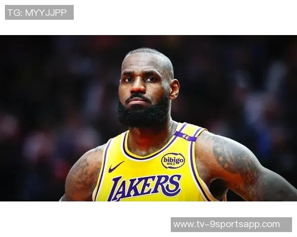 詹姆斯赞球队战术艾顿多面手能力出众可助攻掩护 詹姆斯赞球队战术艾顿多面手能力出众可助攻掩护